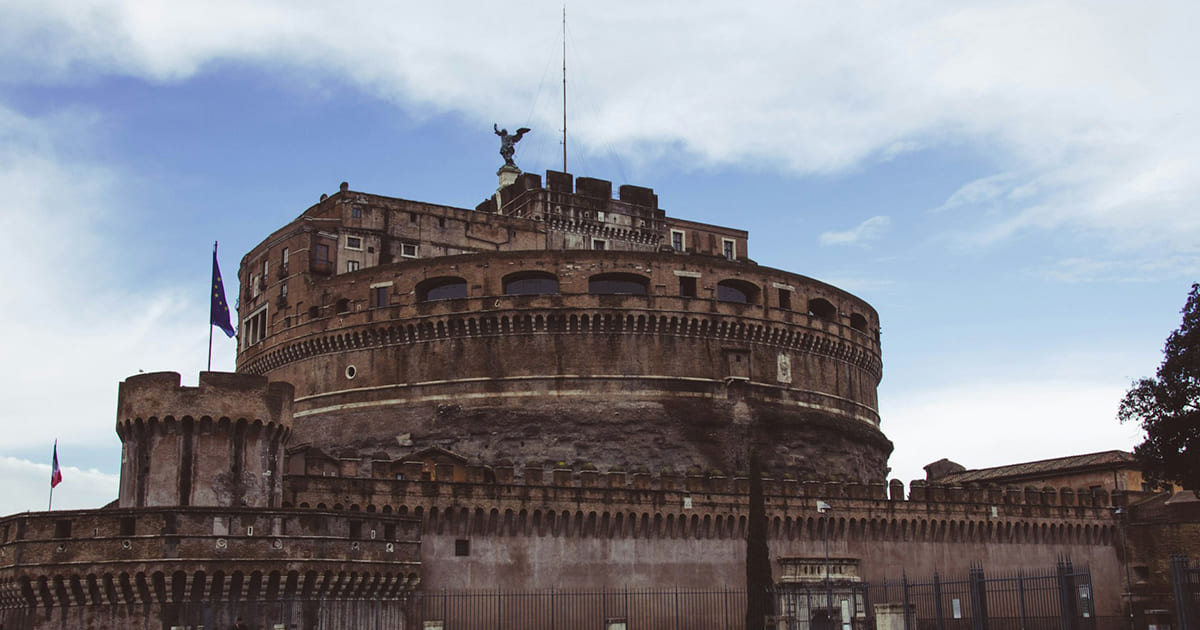 ローマ帝国の遺跡巡り：歴史的背景と観光のコツ